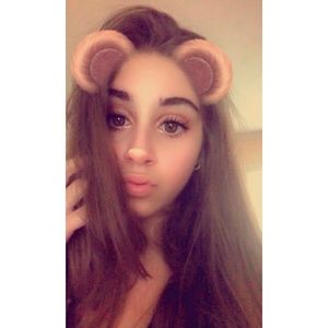 Meet your posher, Gabby!